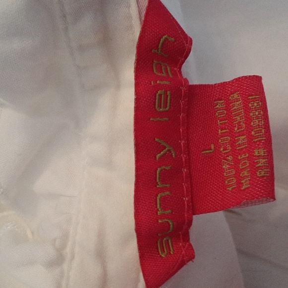 SUNNY LEIGH Light Cotton Sleeveless Ruffled Collar Fitted Blouse - Picture 10 of 12